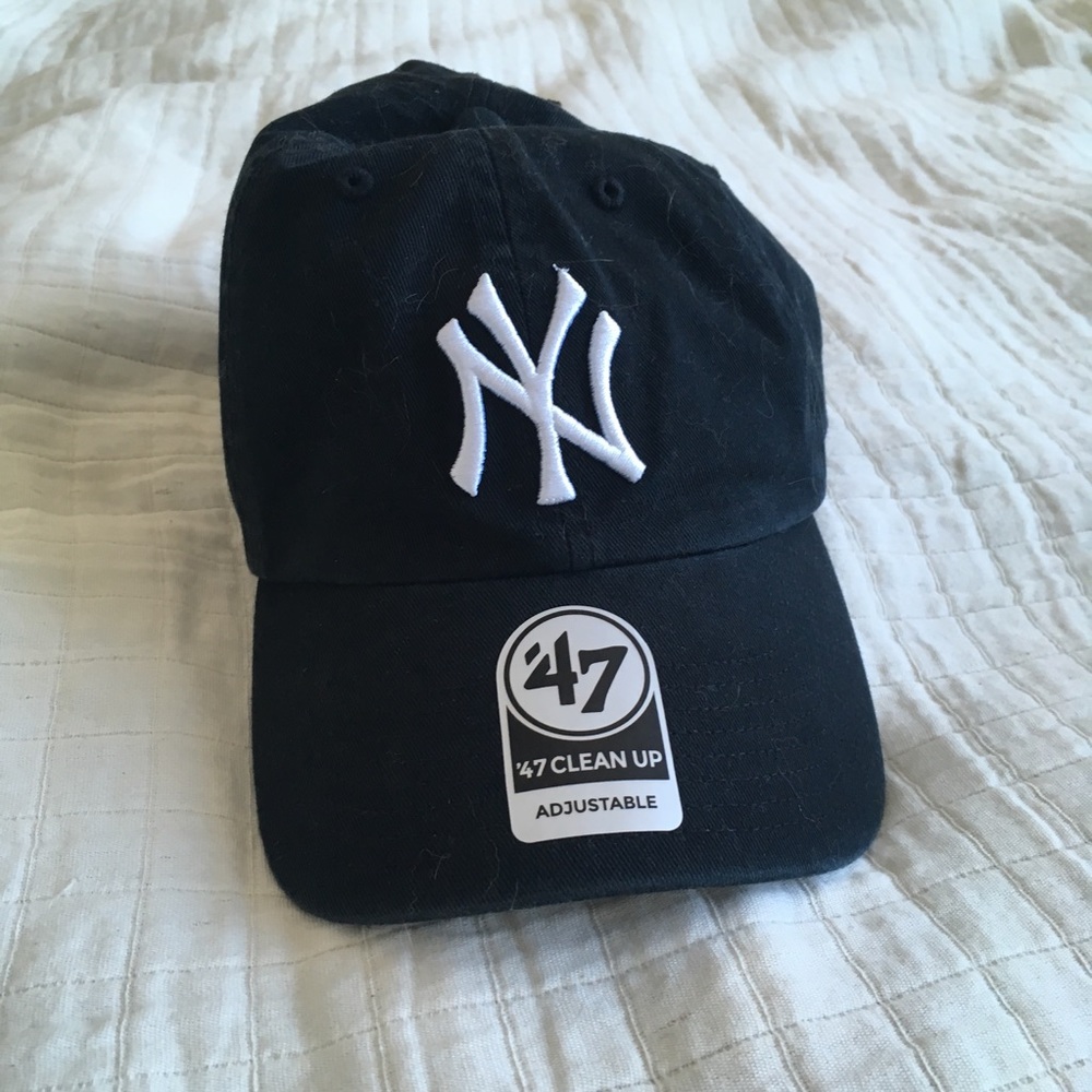 NWT Yankees hat cap black one size
